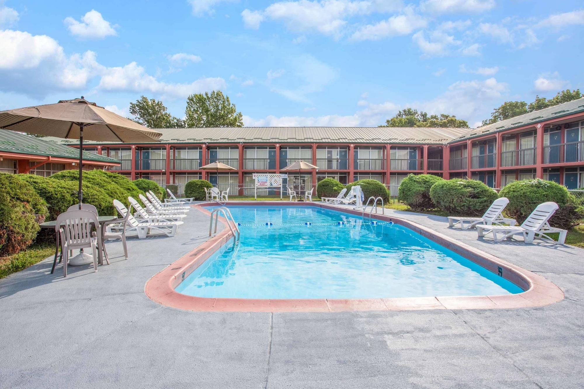 Americas Best Value Inn St. Joseph At I-29 Exterior foto